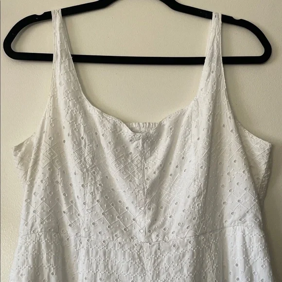 Old Navy|White Eyelet Maxi Dress|Large|EUC - Picture 4 of 9